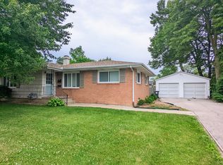 901 E Mumford Dr, Urbana, IL