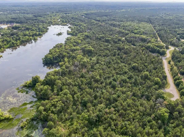 W5767 Rivers Edge Rd, New Lisbon, WI 53950