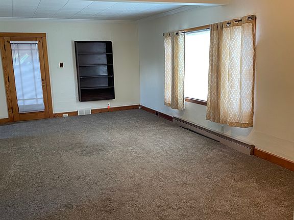 5th image of 216 Depot St