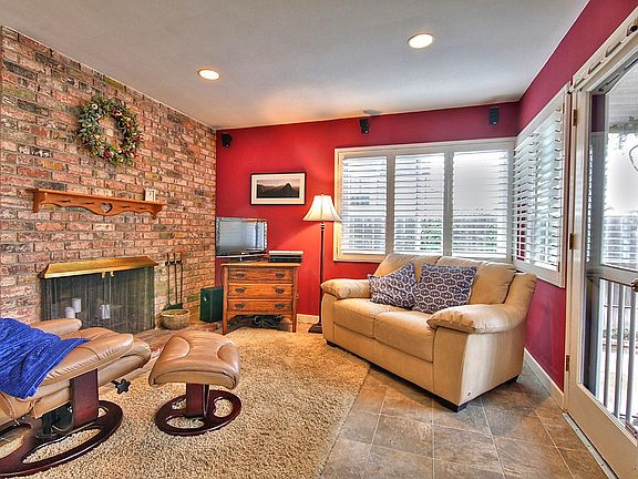 Relaxed Entertainment