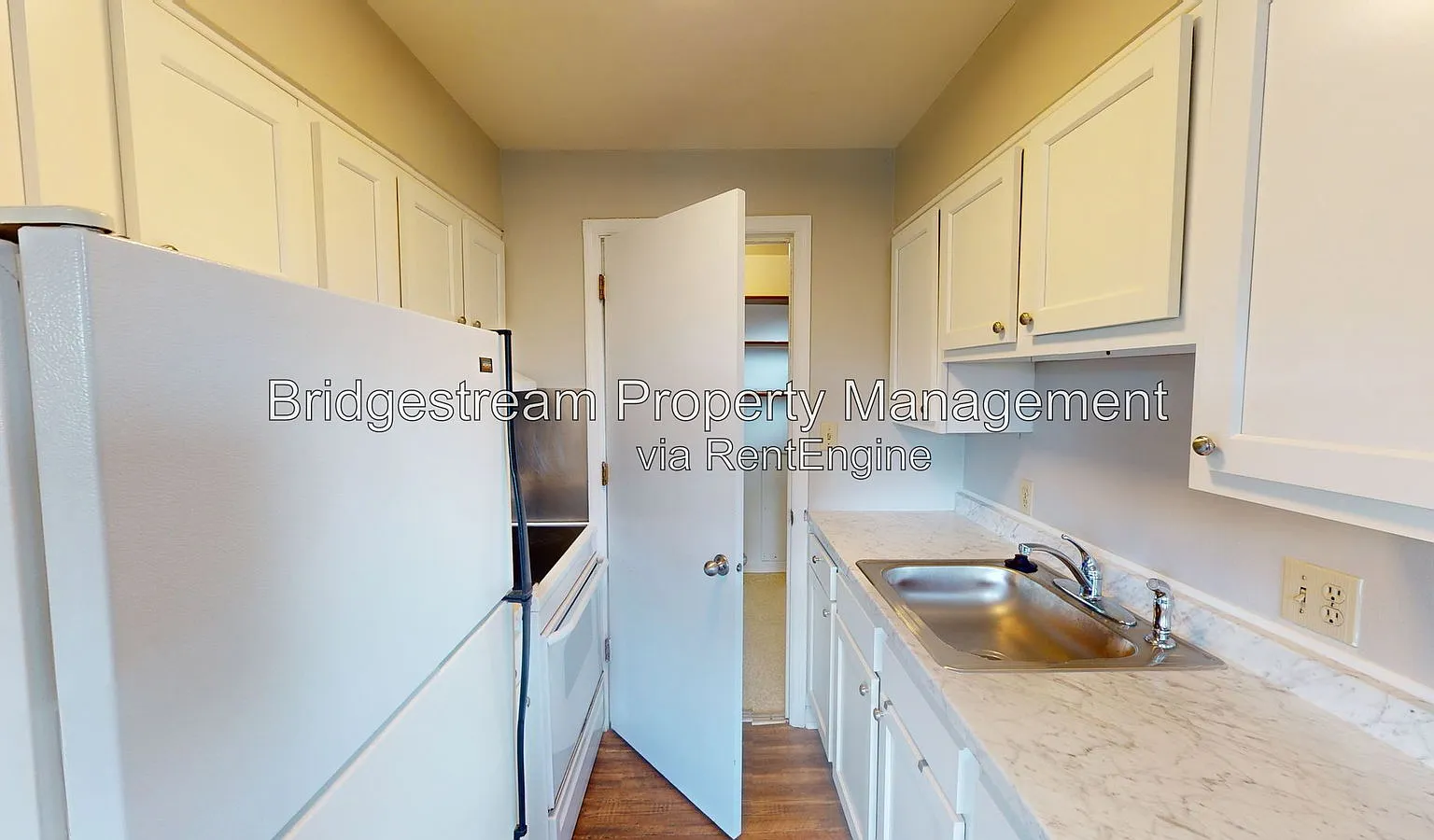 1 bed, 1.0 bath, 595 sqft, $895 — Photo 2