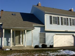 2S721 Timber Dr, Warrenville, IL 60555