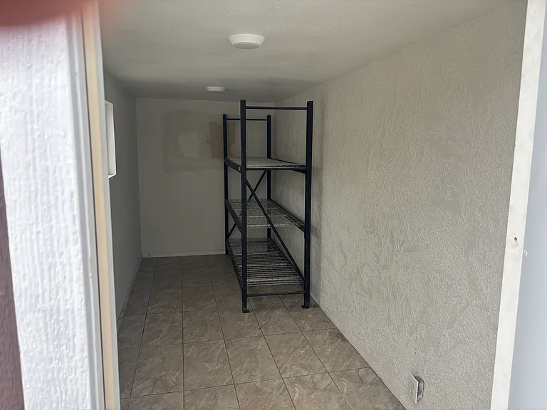 1906 Edith Dr #1 — Photo 19