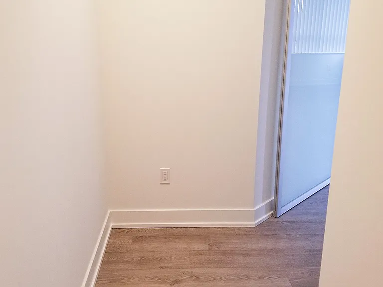 7 Mabelle Ave #602 — Photo 7
