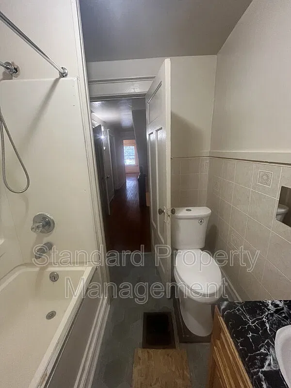 3 bed, 1.0 bath, $1,550 — Photo 4