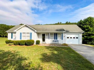 693 Ivanhoe Rd, Max Meadows, VA 24360