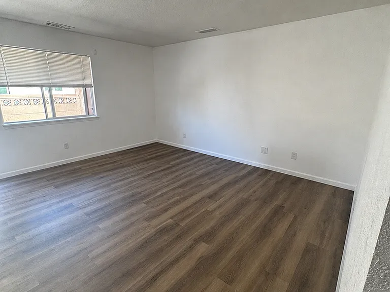 304 Vassar Dr SE — Photo 10