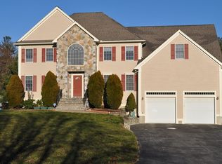 2 Blais Farm Rd, Middleton, MA 01949