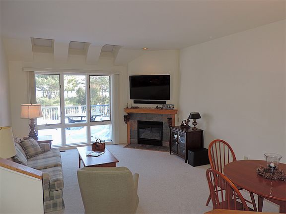 4th image of 8 Lagoon Manor Dr Unit 403