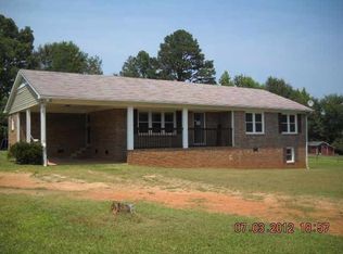 11 Lyons Dr, Laurens, SC 29360