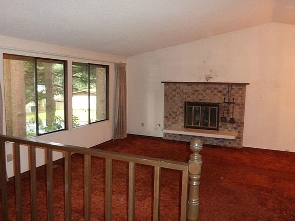 2nd image of 1831 214th St SW