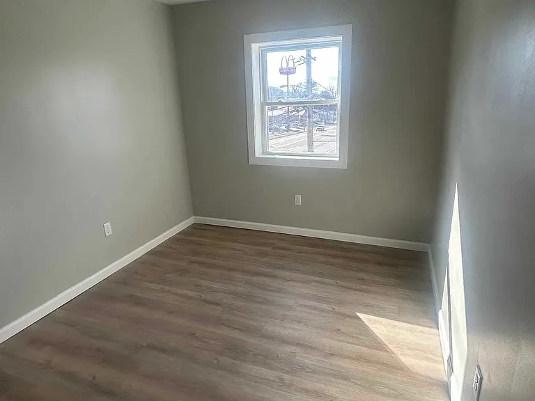 1528 Lynn Garden Dr #2 — Photo 5