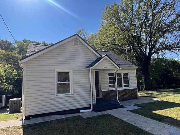 2nd image of 2816 Delrose Dr