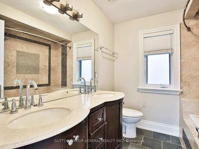 21 Dunblaine Ave — Photo 27