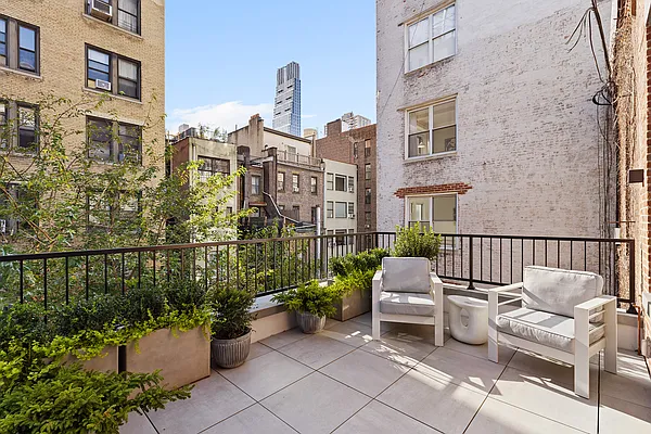 Rented by Compass | media 36