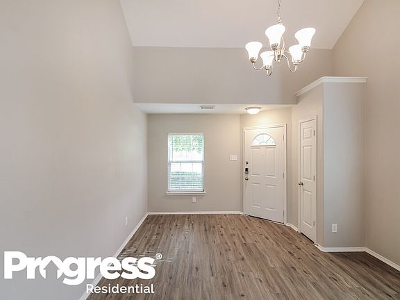 5th image of 7822 Crescent Village Ln
