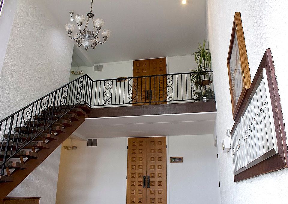 1st image of 731 E Fullerton Ave APT 208