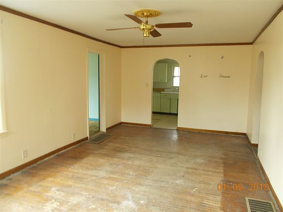 3rd image of 4088 West St