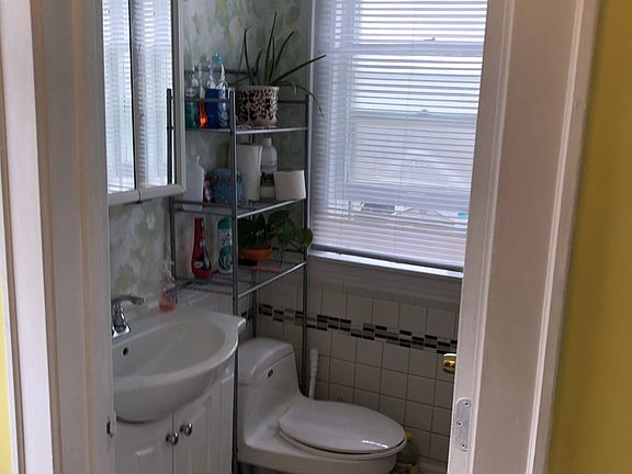 4th image of 5619 W 22nd Pl