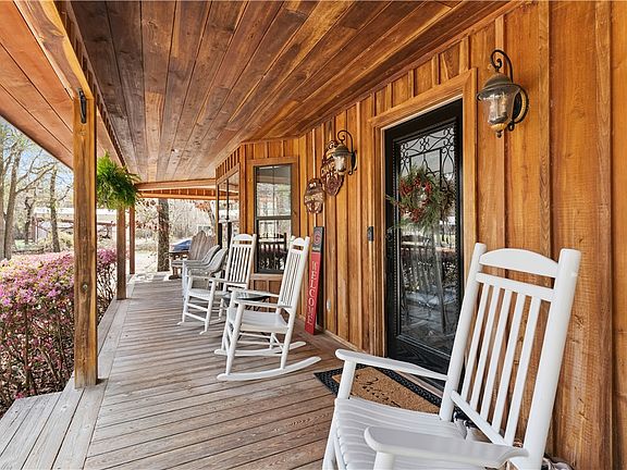 3rd image of 150 Baker Hill Rd