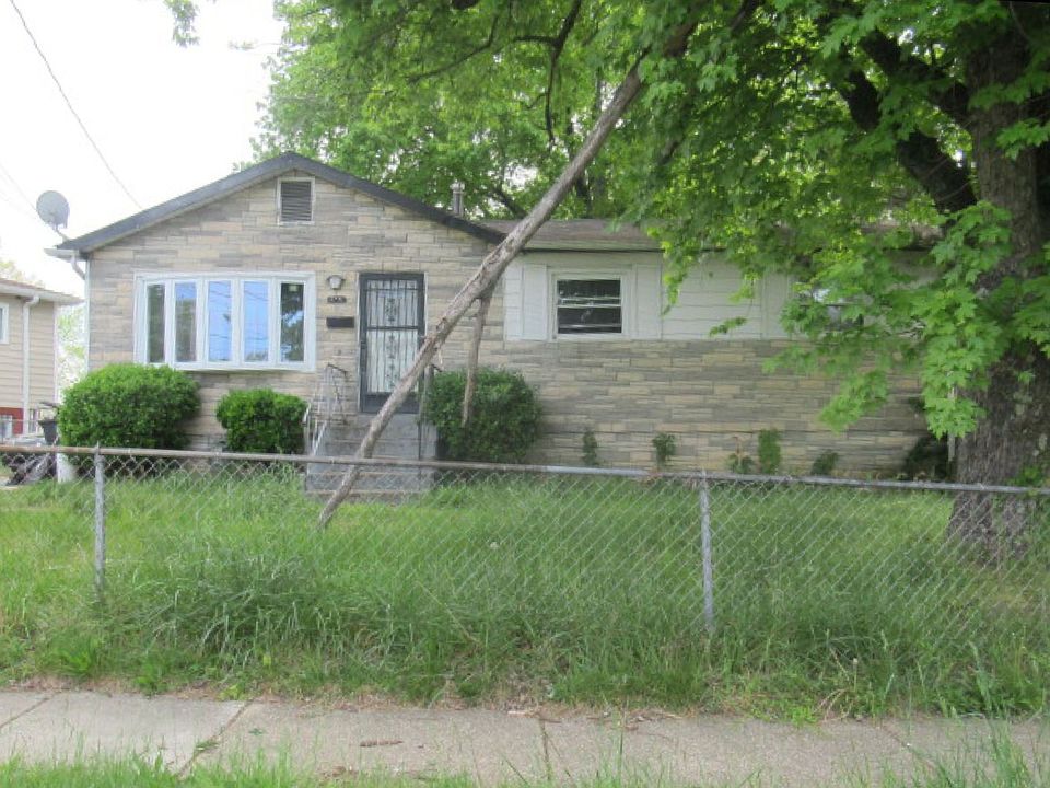 1st image of 128 Canyon Pl