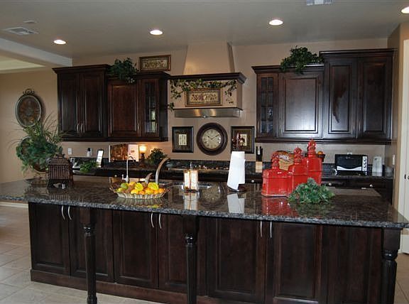 3rd image of 2258 E Wisteria Dr