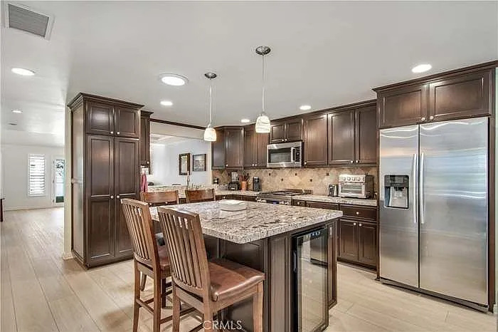 7259 Seaworthy Dr — Photo 3