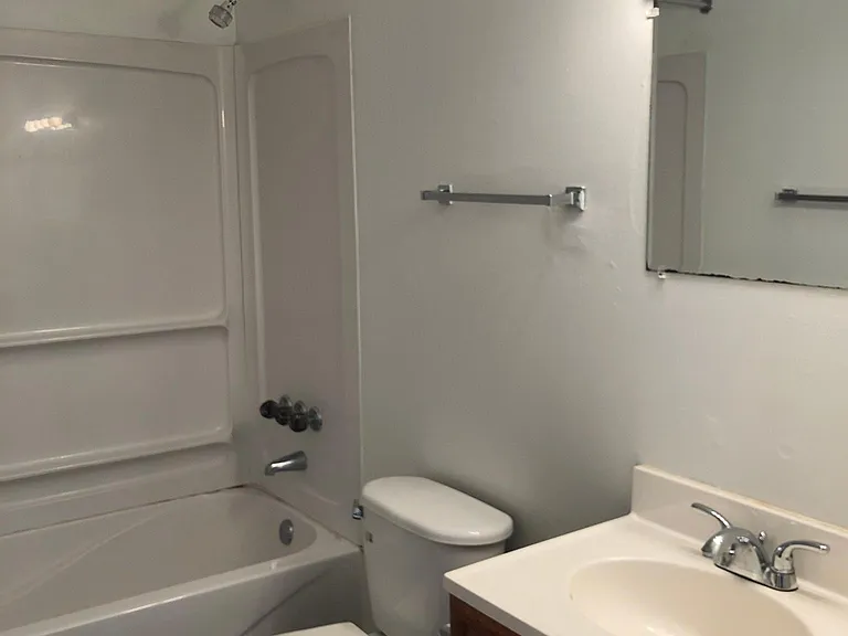 Grant Street Apartments — Photo 3