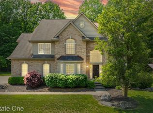3788 High Grove Way, Lake Orion, MI 48360