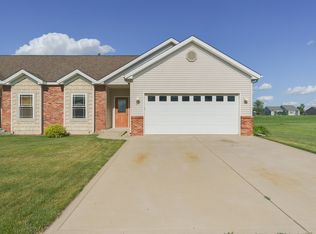 25 Candlewick Ct #25, Minier, IL 61759