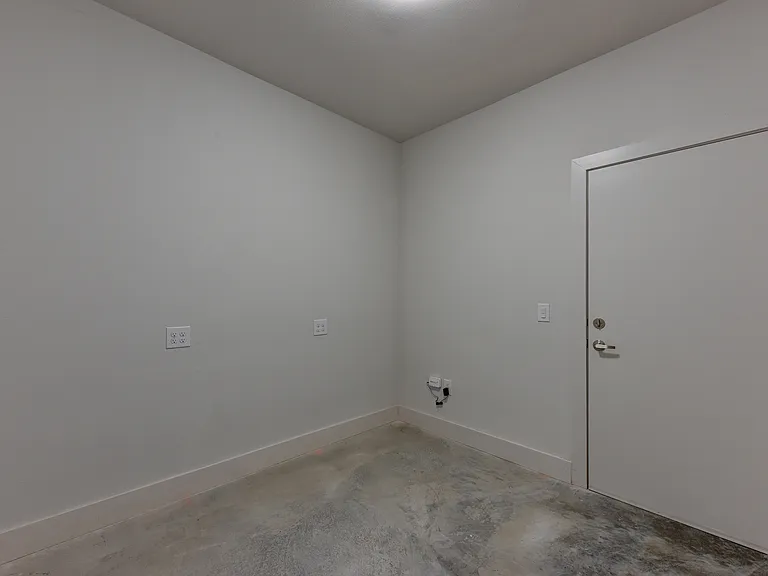 Storage Units Available to Rent