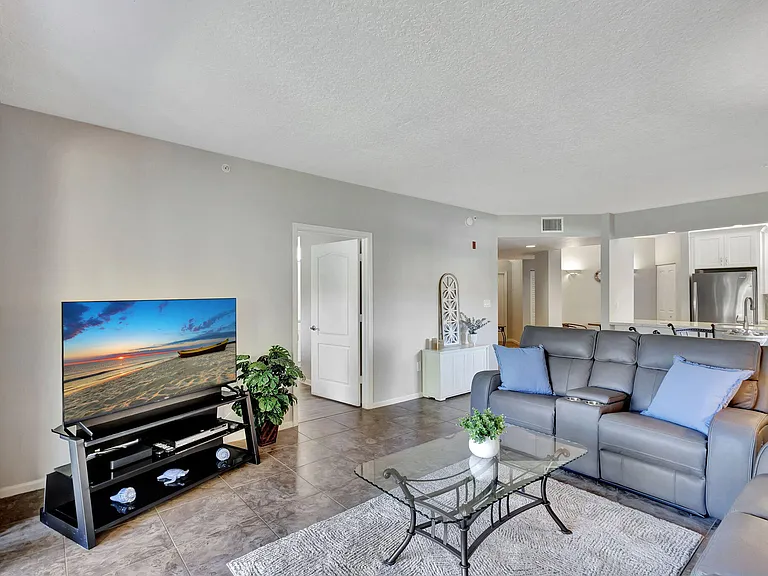 300 Uno Lago Dr #101 — Photo 21