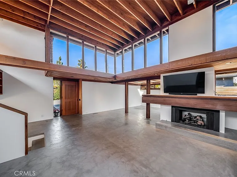 1625 Catalina — Photo 8