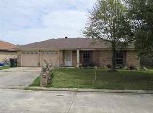 2210 Friar Tuck Ln, Groves, TX 77619