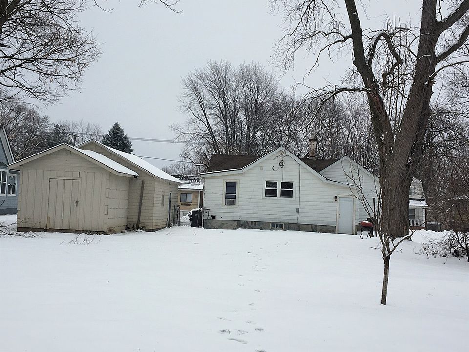 2nd image of 176 Moseley St