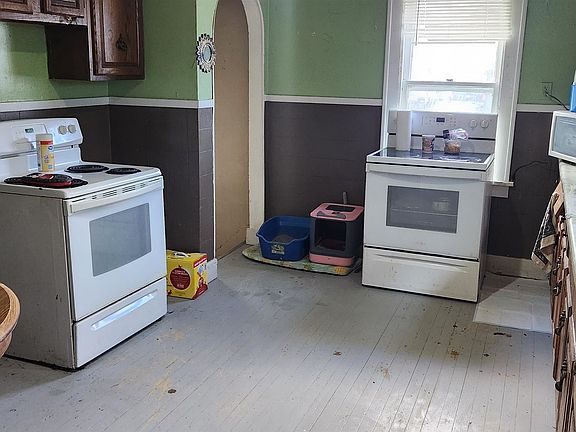 5th image of 2106 Vermont Ave