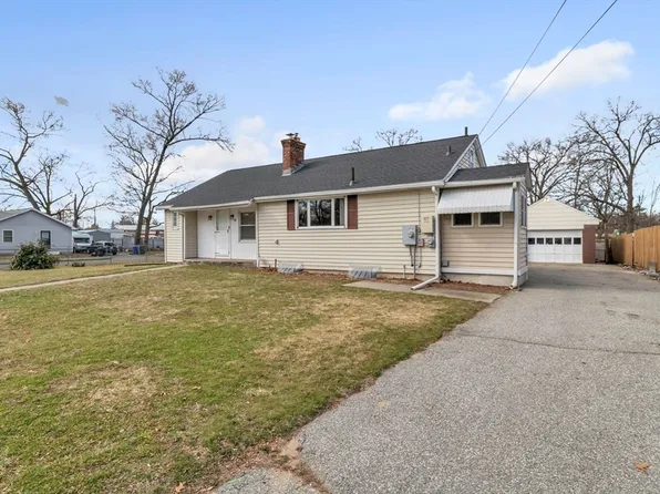 16 Fordham St, Springfield, MA 01104