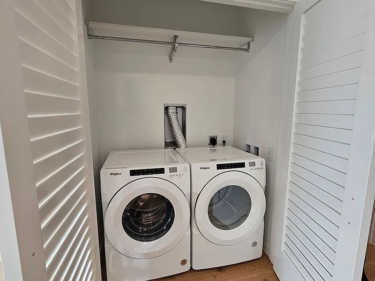 10232 NE 10th St #910 — Photo 11
