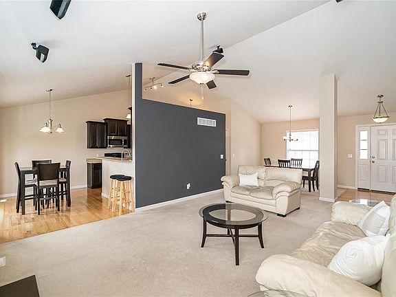 5th image of 803 Mule Creek Dr