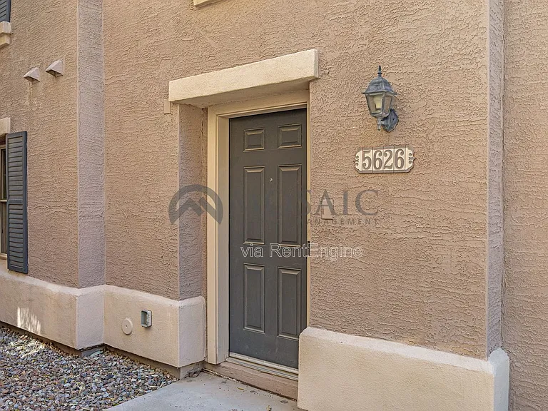 5626 S 21st Pl — Photo 3