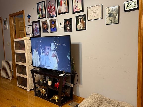 3rd image of 717 N Springfield Ave