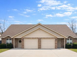 374 Creek St #B, Roland, OK 74954