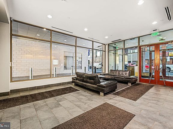 2nd image of 815 Arch St #502