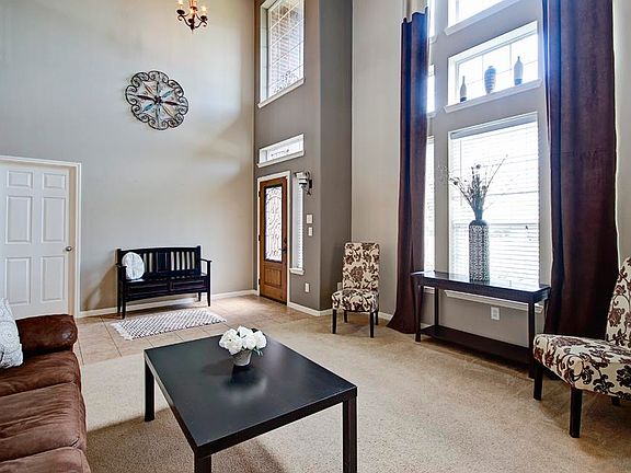 4th image of 2213 Tracy Way