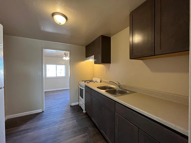 606 D Ave #606 — Photo 19