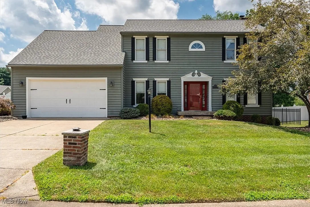 1103 Greenmont Cir photo 1