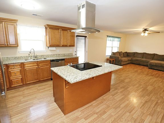 5th image of 1127 Baylor Ct