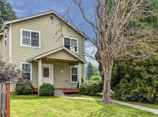 703 E 1st St, Arlington, WA 98223