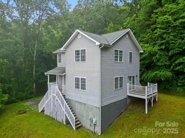 60 Hilltop View Dr, Fletcher, NC 28732