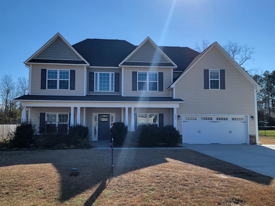 1st image of 202 Quail Hollow Dr